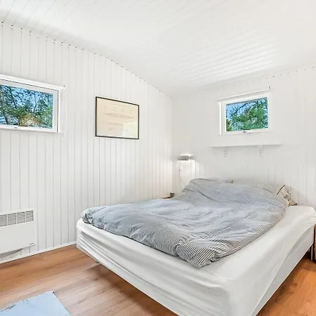 Feriehus Renovated 30 Metres From The At Boto