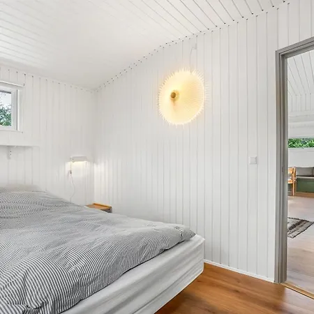 Feriehus Renovated 30 Metres From The At Boto